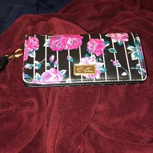 Betsey Johnson floral wristlet wallet